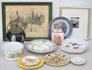 Lot 61 - Mixed box lot with vintage English and other porcelain inc red Willow p