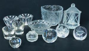 Lot 143 - Group of quality crystal and glass, mainly Swedish and English, paperw