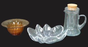 Lot 187 - 3 x pieces Vintage Modernist Glass - Large signed Orrefors Star shaped