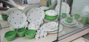 Lot 197 - Retro Lord Nelson Ware Dinner Set by Elijiah Cotton for Six w Green Po