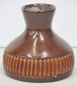 Lot 204 - Vintage mid-century Biet Hayotser (Israel) Ceramic Vase - 17cm W