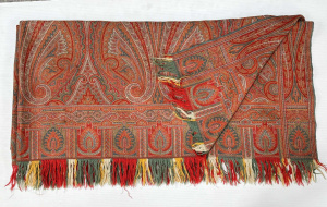 Lot 138 - c1880 lge fine wool Paisley throw or shawl - double sided with fringe,