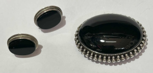 Lot 167 - Grp vintage 925 silver & black onyx jewellery - pair oval stud ea