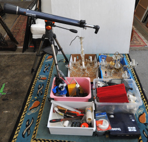 Lot 48 - Mixed Lot incl Celestron AstroMaster 70AZ refractor telescope, 2 x Crys