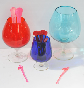 Lot 187 - 3 x Vintage Brandy Balloon Glasses & Plastic Cocktail swivel stick
