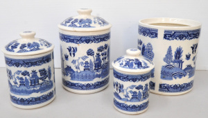 Lot 103 - 4 pce set Blue & White Blue Willow pattern graduating cannisters (
