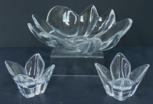 Lot 121 - 3 pieces of signed Orrefors modernist floral crystal bowls inc a pair