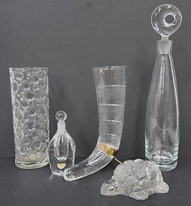 Lot 195 - Group lot of Mid Century Glass inc Iittala Finland Haralds Horn beer g