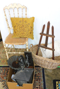 Lot 15 - Mixed lot inc miniature easel, lantern style outdoor wall light fitting