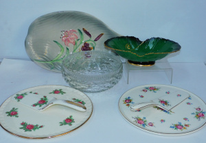 Lot 111 - Grp - Carltonware Vert Royale oval leaf dish 28cms W, Shorter embossed