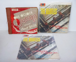 Lot 71 - 2 x vintage vinyl LP records of The Beatles - Please Please Me (Aus mon