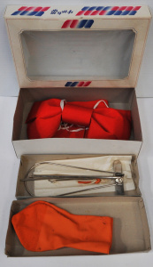 Lot 121 - 2 x Vintage Boxed Oriental Item incl Boxed Prince Fish Accessories &am