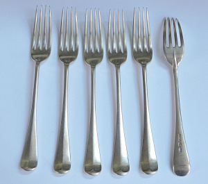 Lot 186 - Hallmarked Sheffield c1907 Sterling Silver Flatware - Set of 6 Dessert