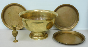 Lot 120 - Lot of brass inc large footed bowl (36cm W), 3 platters, small vase