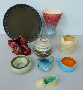 Lot 131 - Group lot of Vintage Australian Pottery inc Casey Ware Swan planter, E