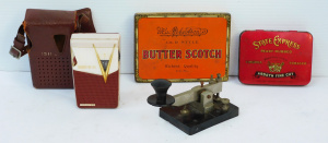 Lot 141 - 4 pces vintage inc 1950s Toshiba Transistor six portable radio with or