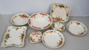Lot 172 - Group lot vintage Royal Doulton Wattle & Roses & Wattle patter