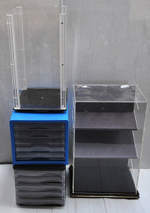 4 pces -inc 2 x Perspex display upright cabinet - 1 with 2 angled shelves 57cm H