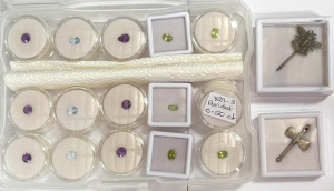Grp - incl15 gemstones in cases, Amethyst, blue topaz, Peridot, silver double he