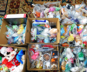 Lot 58 - 8 boxes of Beanie Babies, most in mint or near mint condition, inc seal