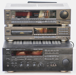 Lot 71 - 3 Pieces of Audio Visual Hi-Fi Equipment wmanuals incl Yamaha RX-V890 S