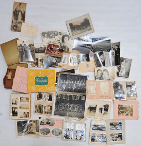 Lot 87 - Lot of Mixed Vintage Photograph Albums & Photographs incl Photograp