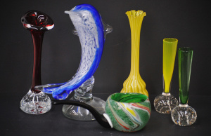 Lot 155 - Group lot Mid Century glass inc Murano Pipe shaped bowl Yellow, Green,