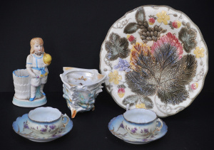 Lot 166 - Group lot Victorian Ceramics inc Wedgwood Majolica Plate - leaves, Gra