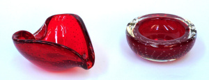 Lot 219 - 2 pces Vintage Murano Ruby venetian glass Heart shaped bowl & roun