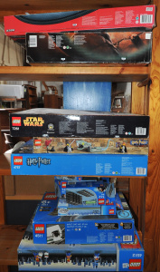 Lot 10 - Large group boxed LEGO sets inc Star Wars, Harry Potter, World City tra