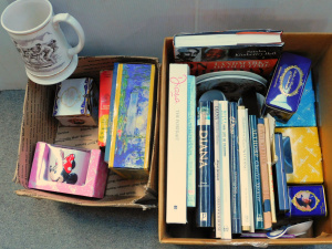 Lot 31 - Mixed lot 2 boxes inc RoyalDianna memorabilia (books, spoons, ceramics,