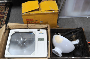 Lot 34 - Mixed lot vintage items inc Kodak Instamatic M70-L Super 8 movie projec