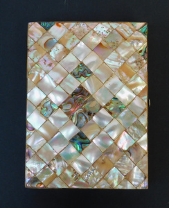 Lot 177 - Victorian Mother of Pearl calling card case - Oblong with Diamond desi
