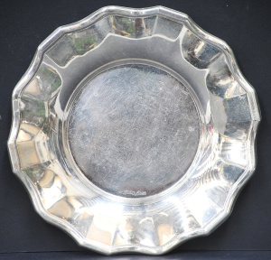 Lot 193 - Israel Sterling Silver 925 plate by Hadad Bros 17cm D approx 120gms TW