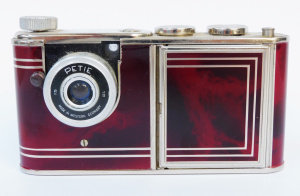 Lot 196 - c1950s German Walter Kunik Petite Vanity Subminiature Camera - Chrome