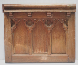 Lot 27 - Vintage mahogany church alter rail gate - 85cm W