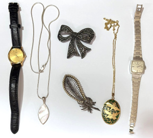 Lot 173 - Grp vintage jewellery - 2 x silver Marcasite Brooches, silver chain &a