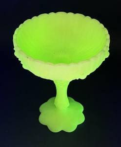 Vintage Fenton Uranium Custard Glass Cabbage Rose Comport 19 5cm H