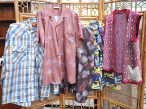 Lot 12 - Group lot - Vintage Mens Clothing - colourful Hawaiian shit, 2 x 70s br