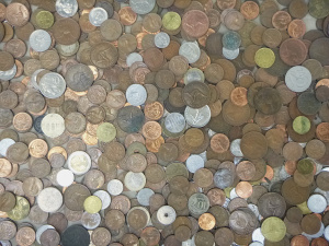 Lot 36 - Large group of vintage and modern Australian and international coins