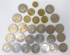 Lot 38 - Group of commemorative and other Australian 50c, $1, $2 coins