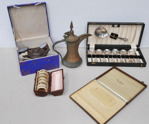 Lot 132 - Group of vintage items inc boxed Yixing clay tea set for 2, boxed EP d