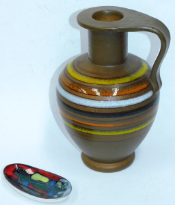 Lot 182 - 2 pces Mid Century Italian Pottery inc Oval hand painted dish in the s