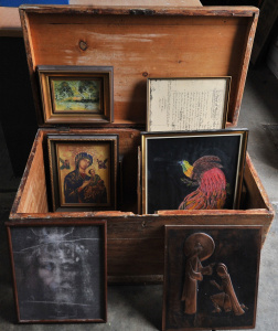 Lot 052 - Group lot old Pine Trunk (borer sighted) + Framed Paintings & Prin