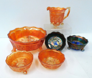 Lot 146 - 6 pces Vintage Fentan Butterfly & Berry Carnival Glass - two way p