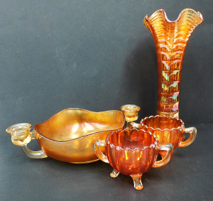 Lot 150 - 4 pces Vintage Carnival Marigold Carnival glass inc Dugan Stretch Glas