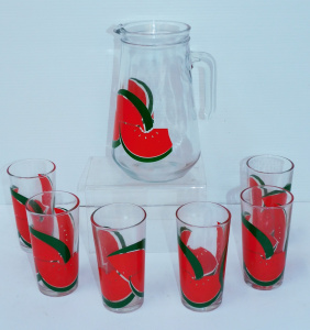 Lot 191 - Retro 7 piece Italian Covestro watermelon water jug and tumbler set