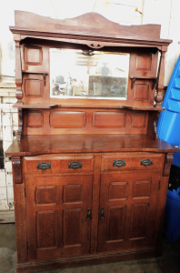Lot 38 - Vintage c1910 Silky Oak Federation sideboard - Cross design to doors, M