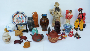 Lot 76 - Group lot vintage Oriental inc Terracotta teapots - Dragon feature with