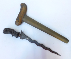 Lot 123 - Vintage Javanese Kris (Keris) dagger with Pamor steel blade and brass